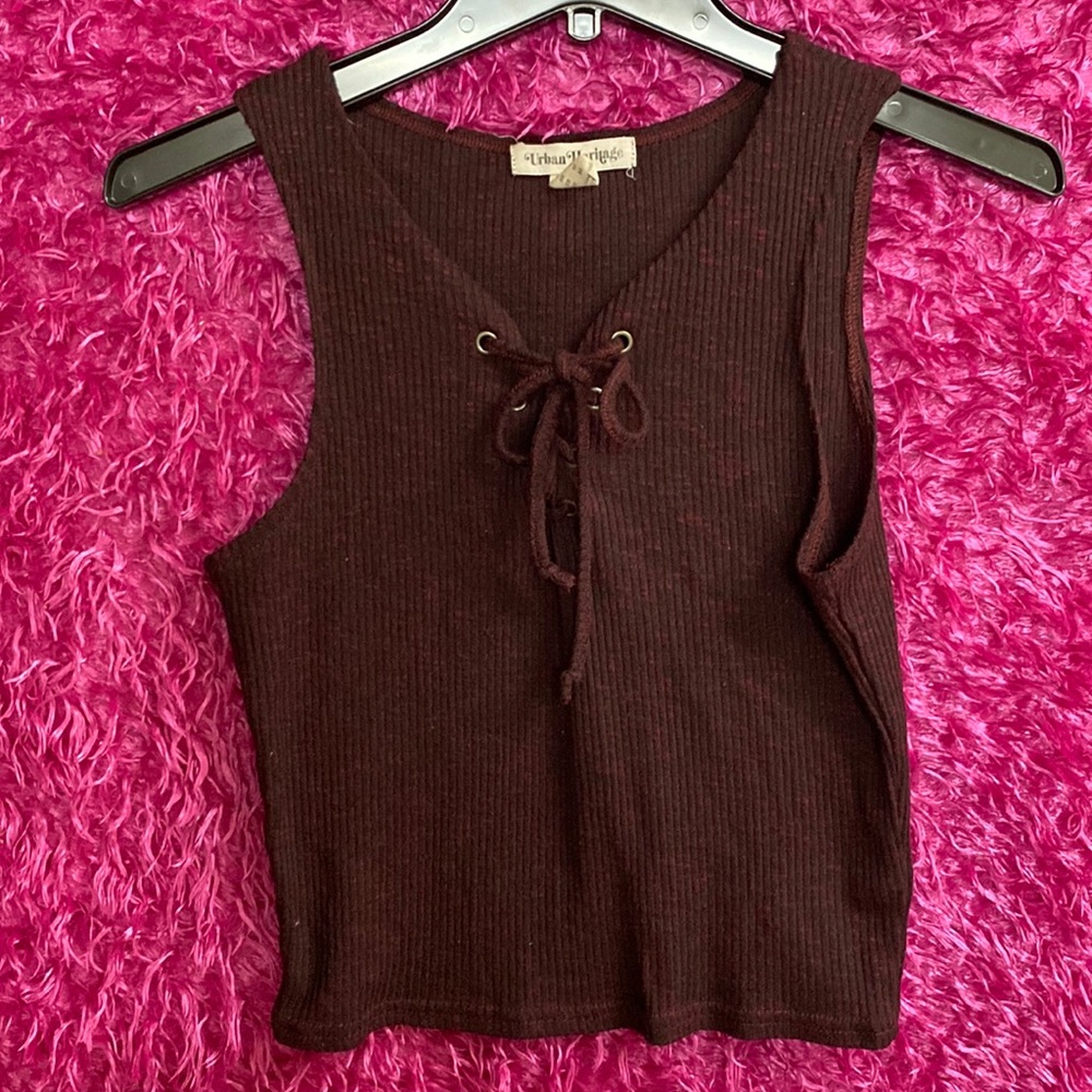 Are medium Ribbed crop top with opening at front